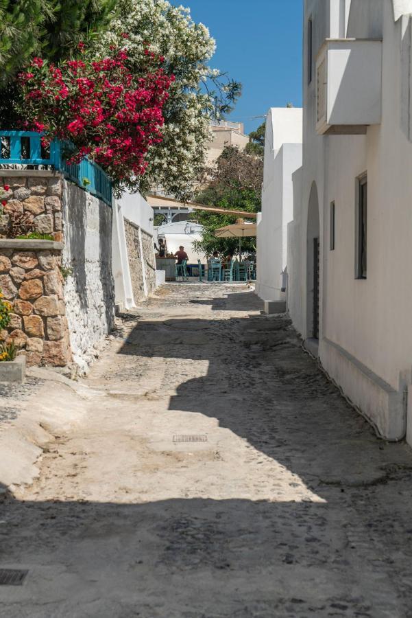 Ladas Pyrgos Santorini Island Esterno foto